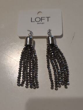 NEW LOFT ANN TAYLOR DANGLY SILVER TONE PEWTER TONE EARRINGS NWT
